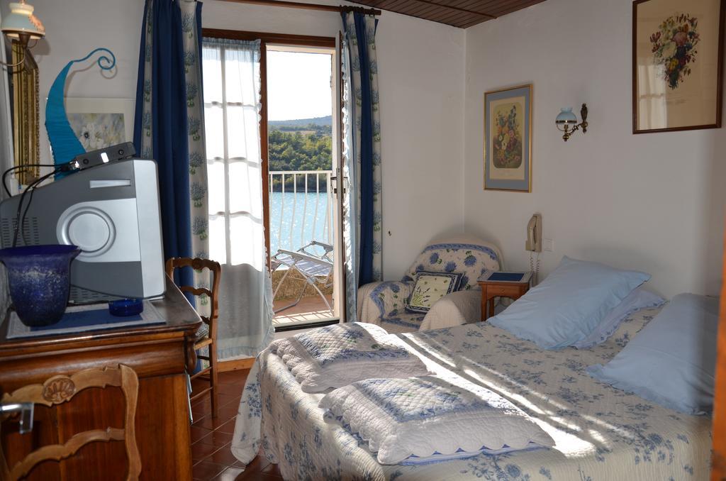Auberge Du Lac Bauduen Room photo